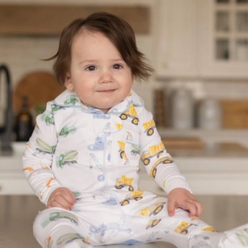 Boys Paper cape Pima cotton Tuck print pajamas 10 Yrs